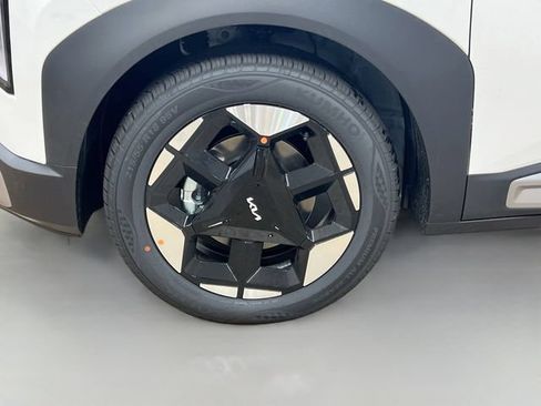 New 2027 Kia Seltos S FWD image 29