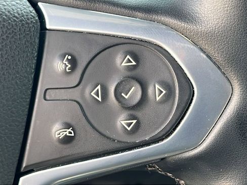 Used 2023 Chevrolet Traverse LT w/ LT Premium Package image 28