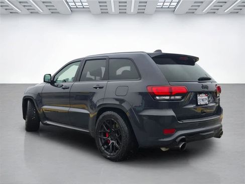 Used 2018 Jeep Grand Cherokee SRT image 4