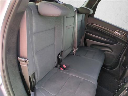 Used 2017 Jeep Grand Cherokee Laredo image 18