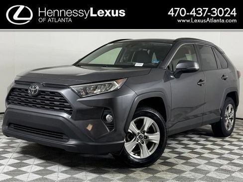 Used 2019 Toyota RAV4 XLE w/ Convenience Package FWD image 1