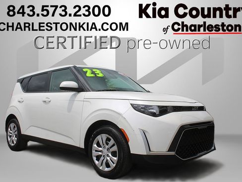 Used 2023 Kia Soul LX FWD image 1