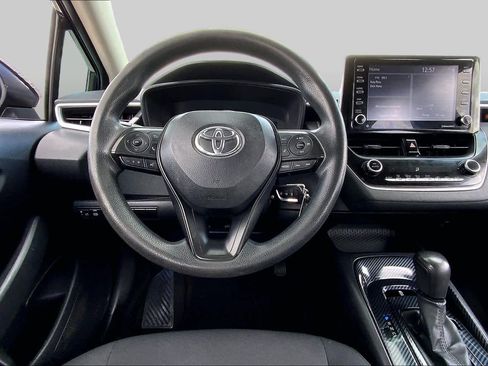 Used 2021 Toyota Corolla LE FWD image 6
