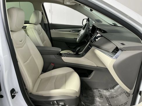 Used 2023 Cadillac XT5 Premium Luxury FWD image 28