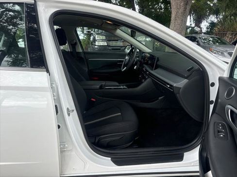 Used 2025 Hyundai Sonata SEL FWD image 19