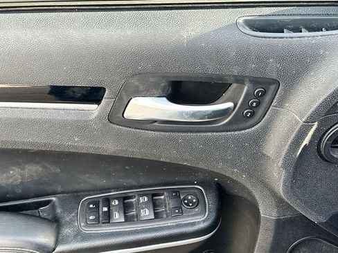 Used 2023 Chrysler 300 S w/ Comfort Group image 18