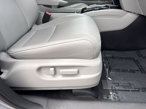 Used 2021 Honda Pilot Touring image 30