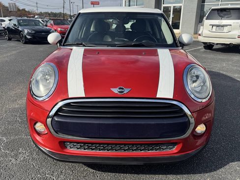 Used 2016 MINI Cooper 4-Door Hardtop image 2
