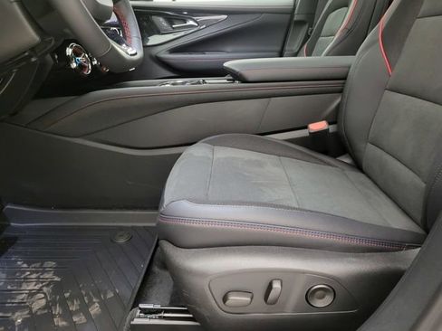 New 2025 Chevrolet Blazer EV RS image 3