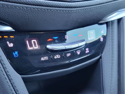 Used 2020 Cadillac XT5 Premium Luxury FWD image 23