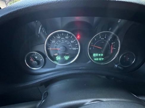 Used 2015 Jeep Wrangler Unlimited Sport w/ Quick Order Package 24S AWD/4WD image 10