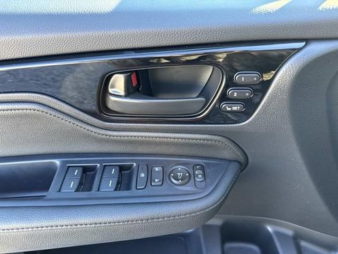 New 2026 Honda Odyssey Touring image 9