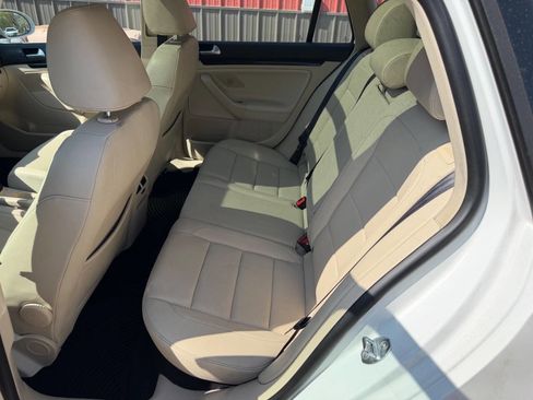 Used 2013 Volkswagen Jetta TDI FWD image 9