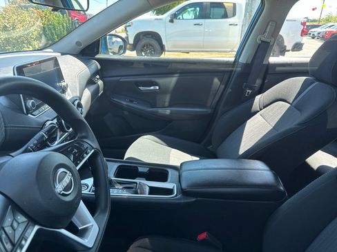 Used 2024 Nissan Sentra SV FWD image 12