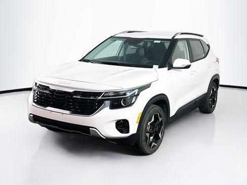 Used 2025 Kia Seltos S FWD image 3