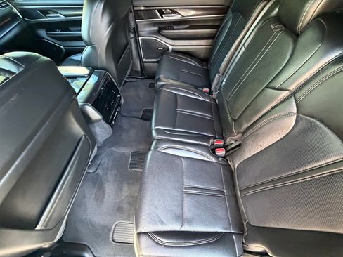 Used 2024 Jeep Wagoneer 4WD image 13