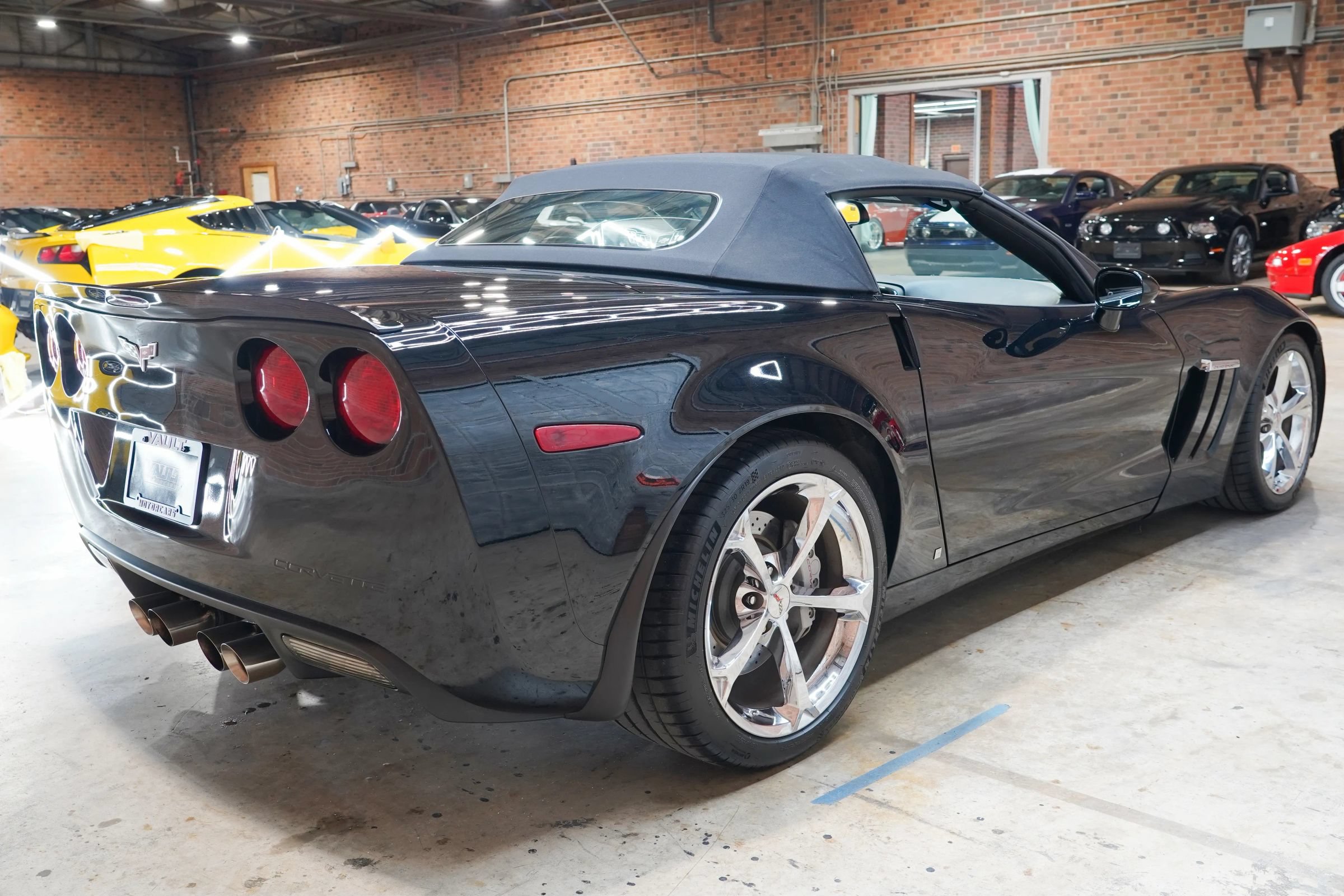 Used 2011 Chevrolet Corvette Grand Sport w/ Preferred Equipment Group RWD image 13