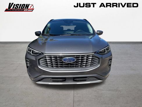 Used 2025 Ford Escape Platinum AWD/4WD image 2