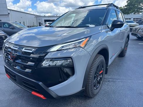 New 2026 Nissan Rogue SV AWD/4WD image 9