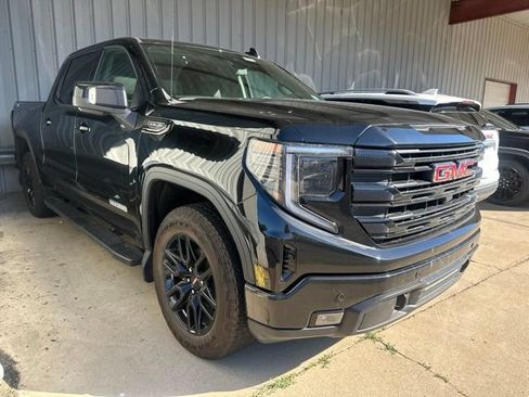 Used 2024 GMC Sierra 1500 Elevation w/ Elevation Premium Package AWD/4WD image 2