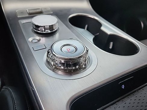 Used 2026 Genesis GV70 2.5T Select image 15