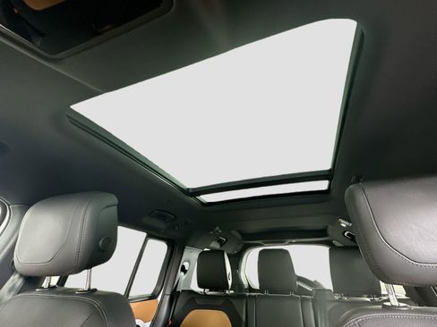 Certified 2023 Land Rover Defender 130 X-Dynamic SE image 25