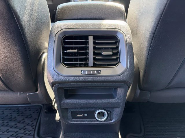 Used 2020 Volkswagen Tiguan SE w/ Panoramic Sunroof Package AWD/4WD image 21