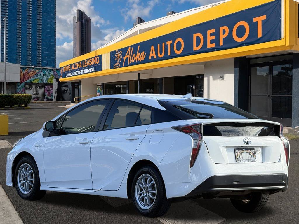 Used 2016 Toyota Prius Two FWD image 3