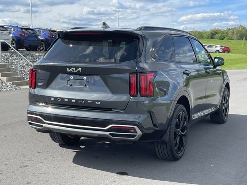 Used 2022 Kia Sorento SX AWD/4WD image 3