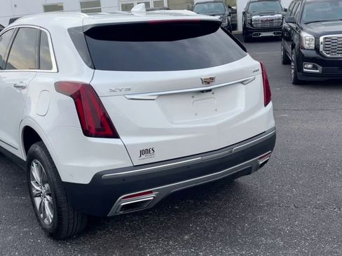 Used 2021 Cadillac XT5 Premium Luxury image 3