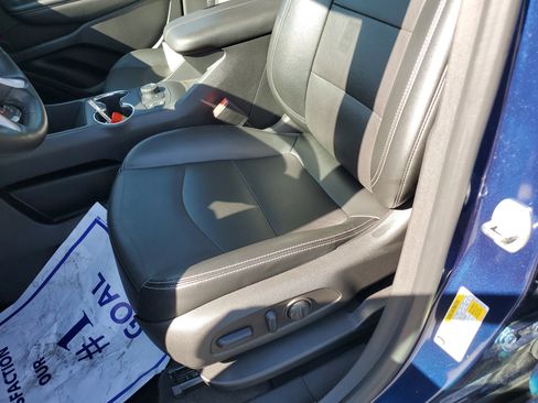 Used 2023 GMC Terrain SLT image 20