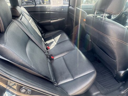 Used 2017 Subaru Crosstrek 2.0i Limited image 11