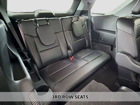Used 2023 Ford Explorer Limited w/ Equipment Group 301A AWD/4WD image 10