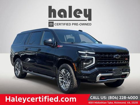 Used 2025 Chevrolet Suburban Z71 AWD/4WD image 1