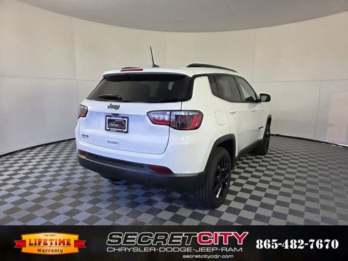 New 2026 Jeep Compass Latitude image 7