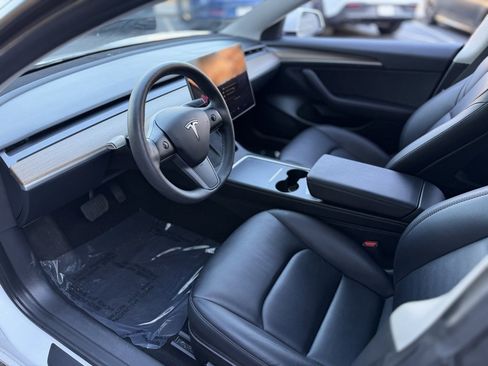 Used 2023 Tesla Model 3 Standard Range image 22