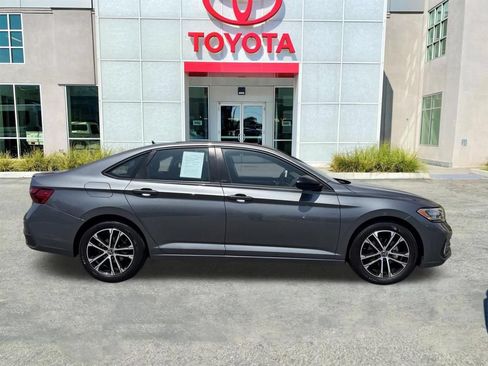 Used 2023 Volkswagen Jetta Sport FWD image 8