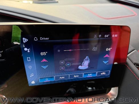 Used 2024 Chevrolet Corvette Stingray Convertible RWD image 28