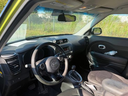 Used 2016 Kia Soul FWD image 11
