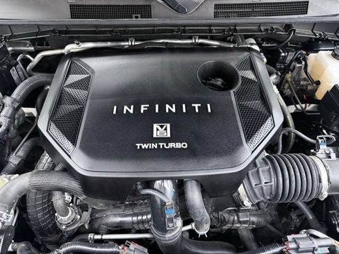 Used 2025 INFINITI QX80 Sensory AWD/4WD image 13
