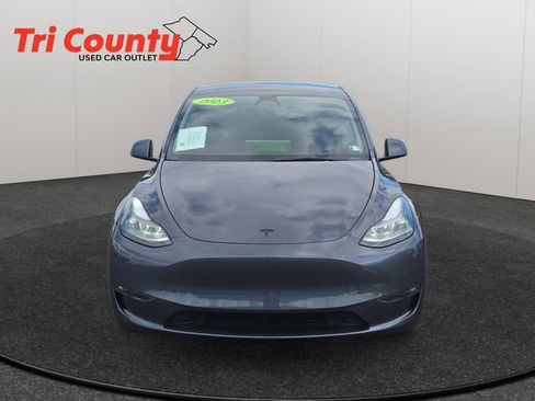 Used 2023 Tesla Model Y Long Range AWD/4WD image 2