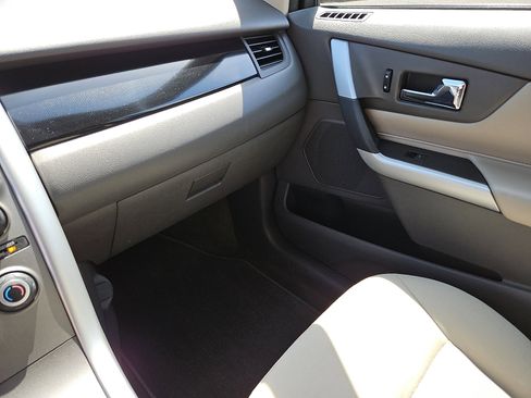 Used 2013 Ford Edge SE FWD image 20