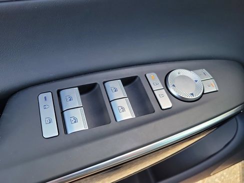 New 2026 Genesis GV70 2.5T AWD/4WD image 25