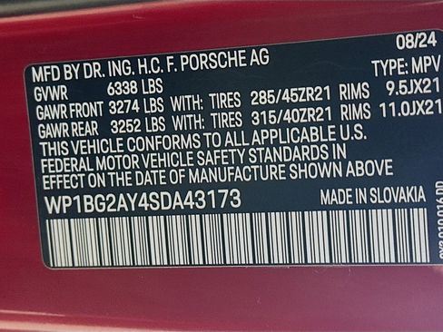Certified 2025 Porsche Cayenne GTS AWD/4WD image 43