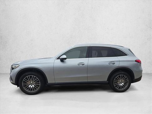 Used 2026 Mercedes-Benz GLC 300 image 9