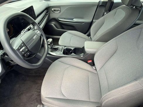 Used 2025 Kia K4 FWD image 5