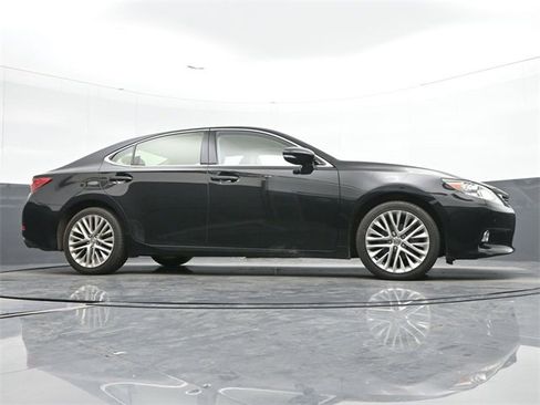 Used 2013 Lexus ES 350 w/ Luxury Pkg image 11