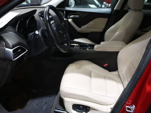 Used 2017 Jaguar F-PACE Prestige AWD/4WD image 23