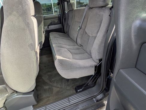 Used 2006 GMC Sierra 2500 SLE w/ Snow Plow Prep Package AWD/4WD image 17