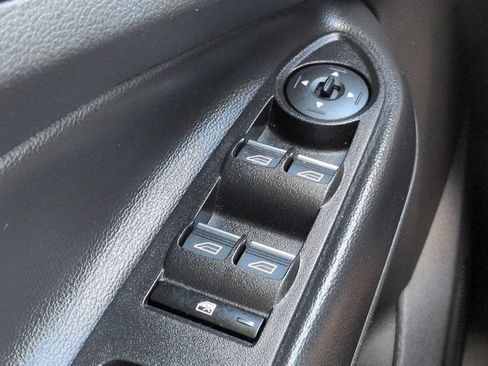 Used 2017 Ford Escape SE w/ Equipment Group 201A FWD image 22